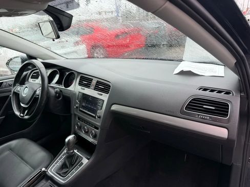 Used 2017 Volkswagen Golf Wolfsburg Edition FWD image 23