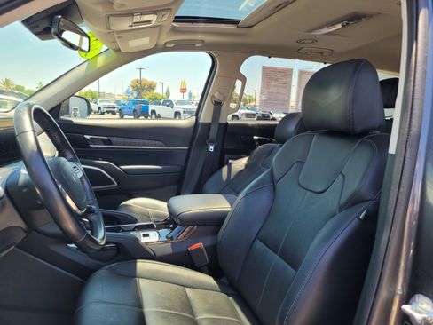 Used 2024 Kia Telluride EX FWD image 11