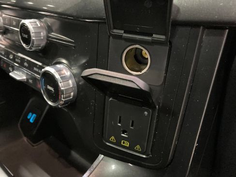 Used 2022 Ford F150 XLT w/ Equipment Group 302A High image 6