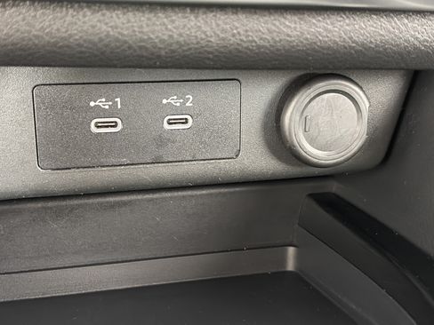 Used 2024 Nissan Rogue S FWD image 19