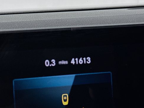 Used 2023 Mercedes-Benz GLB 250 image 19