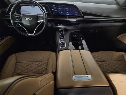 Used 2022 Cadillac Escalade ESV Premium Luxury AWD/4WD image 6