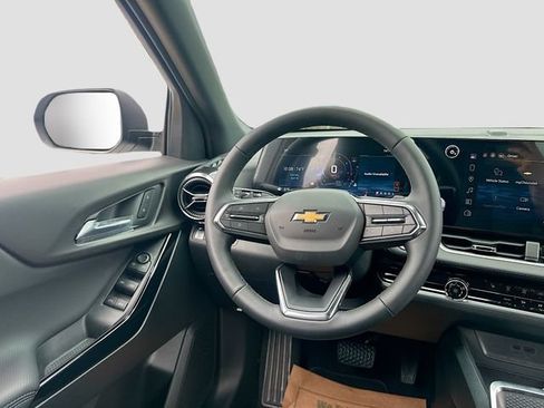 New 2026 Chevrolet Equinox LT w/ Safety and Technology Package FWD image 24
