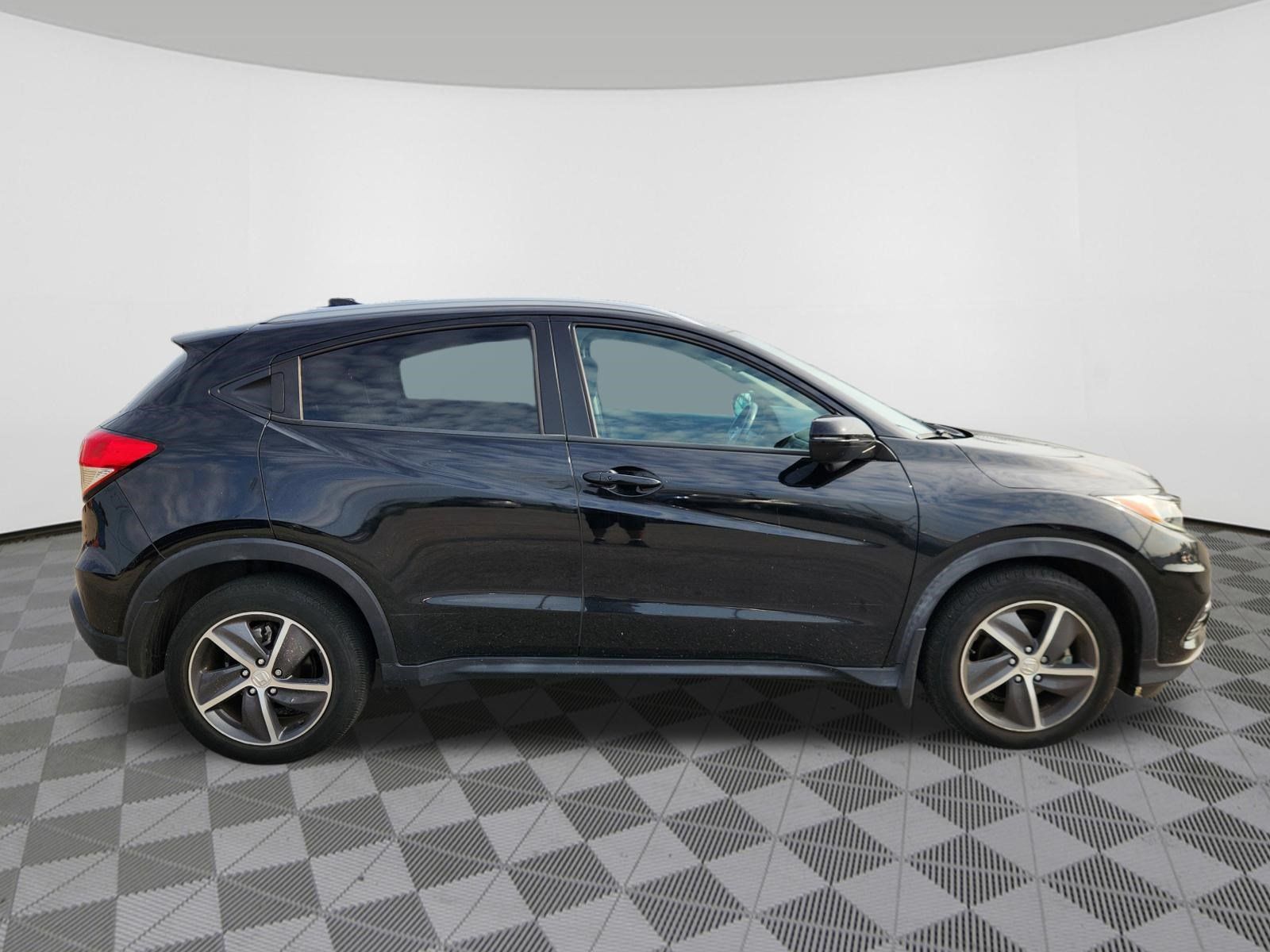 Used 2022 Honda HR-V EX-L image 6