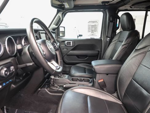 Used 2023 Jeep Wrangler Unlimited Sahara w/ Cold Weather Group AWD/4WD image 16