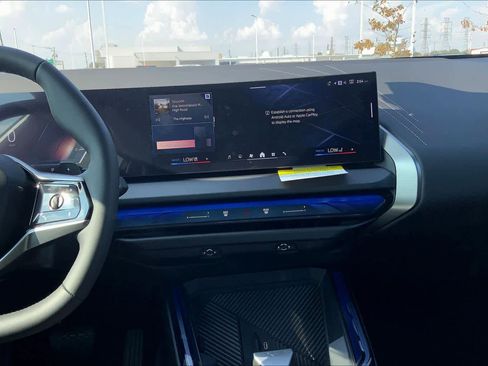 Used 2026 BMW X3 xDrive30 w/ Premium Package image 6