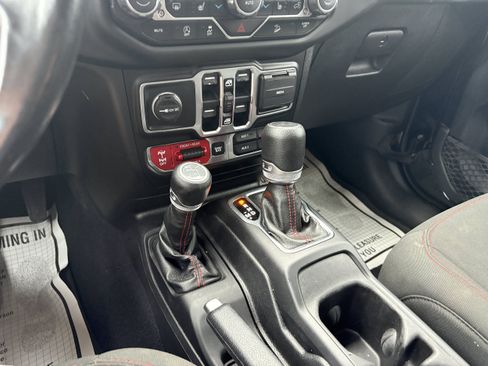 Used 2020 Jeep Wrangler Unlimited Rubicon AWD/4WD image 34