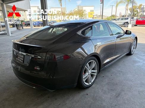 Used 2014 Tesla Model S P85 image 3