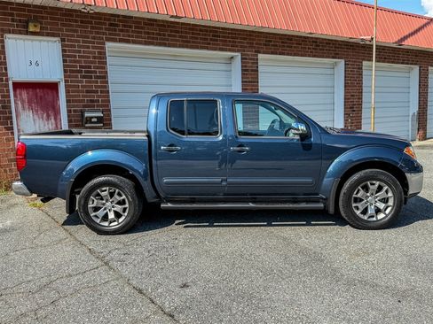 Used 2019 Nissan Frontier SL AWD/4WD image 31
