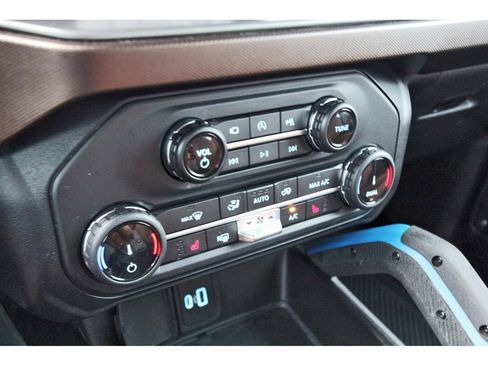 Certified 2022 Ford Bronco Outer Banks w/ Sasquatch Package AWD/4WD image 22