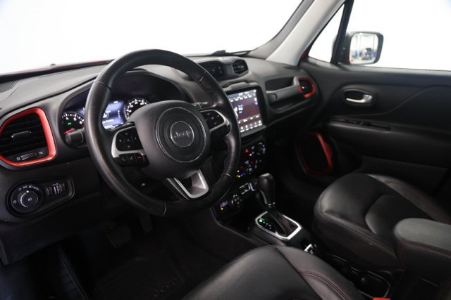 Used 2023 Jeep Renegade Trailhawk w/ Trailhawk Elite Group AWD/4WD image 18