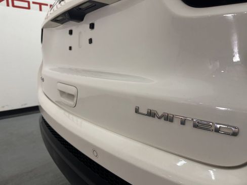Used 2018 Jeep Compass Limited w/ Navigation Group AWD/4WD image 10