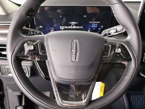 New 2026 Lincoln Aviator Reserve AWD/4WD image 3