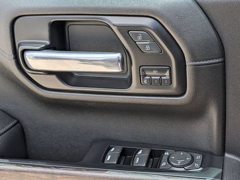 Used 2022 GMC Sierra 1500 Denali w/ Driver Alert Package II AWD/4WD image 22
