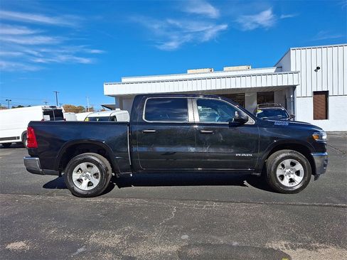Used 2025 RAM 1500 Big Horn image 7