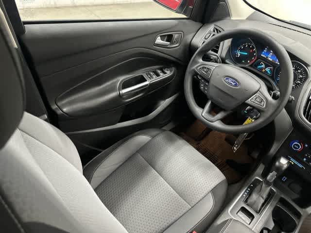 Used 2017 Ford Escape SE w/ Equipment Group 201A FWD image 12