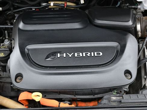 Used 2017 Chrysler Pacifica Touring Plus image 38