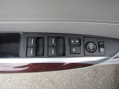 Used 2016 Acura TLX V6 SH-AWD w/ Technology Pkg image 18