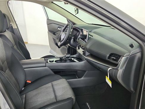 New 2026 Nissan Rogue SV image 25