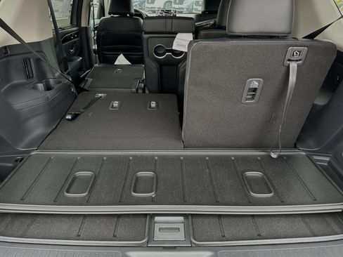 New 2025 Honda Pilot Touring image 15