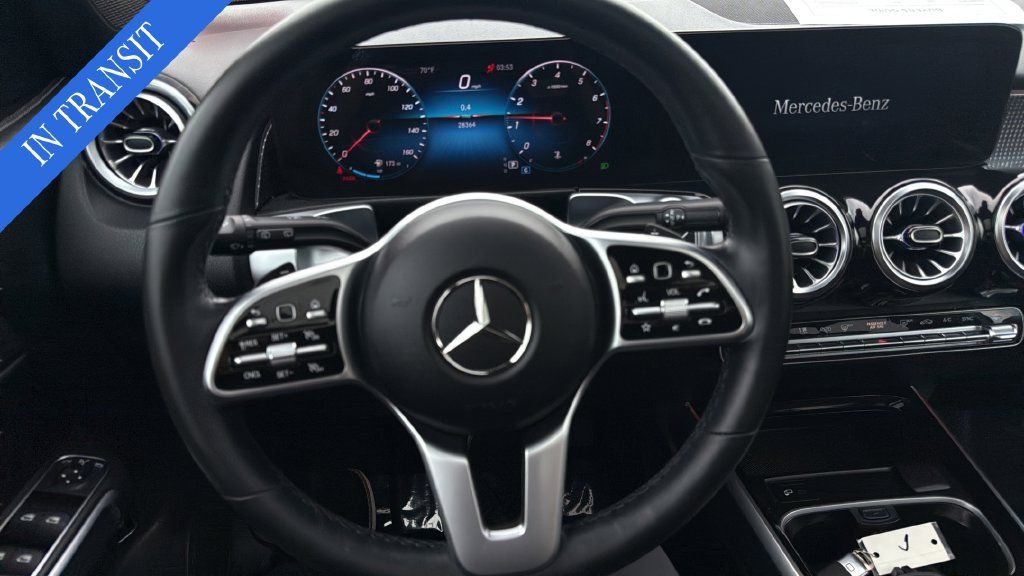 Certified 2022 Mercedes-Benz GLB 250 4MATIC image 11