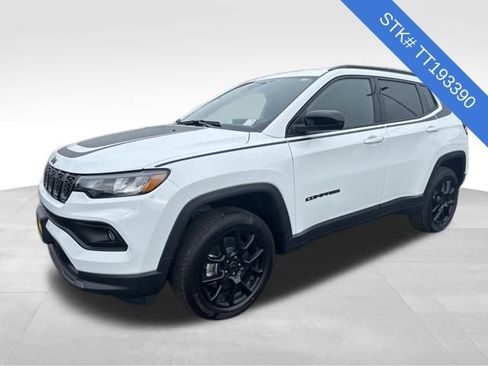 New 2026 Jeep Compass Latitude image 3