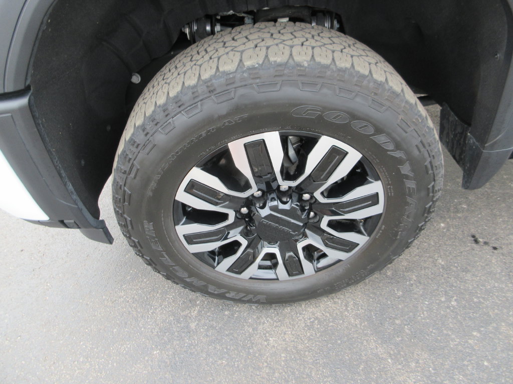 Certified 2026 GMC Sierra 2500 Denali Ultimate AWD/4WD image 15