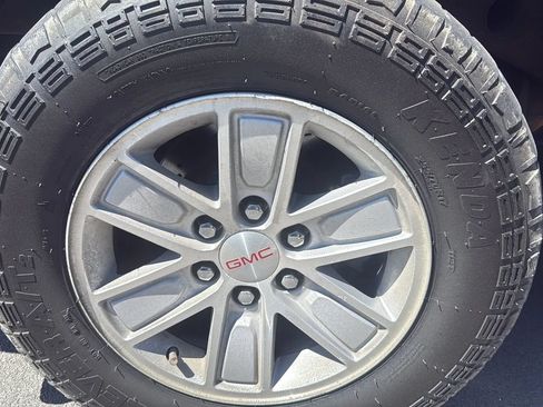 Used 2015 GMC Sierra 1500 SLE w/ SLE Value Package AWD/4WD image 13