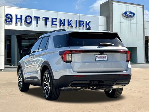 New 2026 Ford Explorer ST-Line RWD image 7