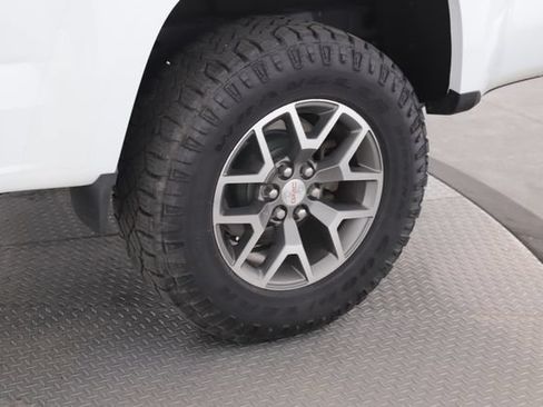 Used 2022 GMC Canyon AT4 AWD/4WD image 15