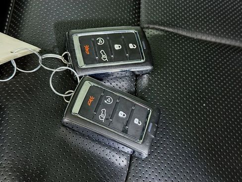 Used 2023 Jeep Grand Cherokee Overland image 37