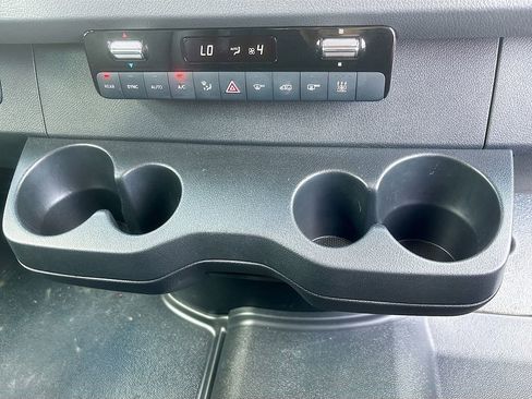 Used 2024 Mercedes-Benz Sprinter 2500 image 32