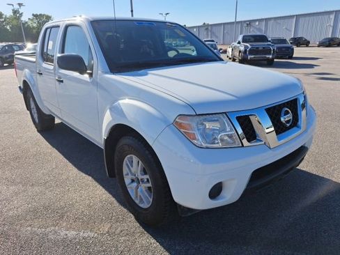 Used 2021 Nissan Frontier SV RWD image 1