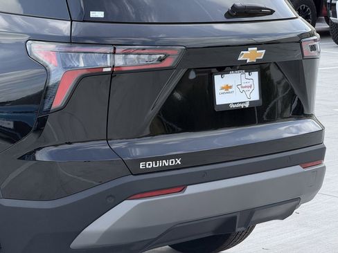 New 2026 Chevrolet Equinox LT w/ Safety and Technology Package FWD image 6
