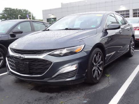 Used 2021 Chevrolet Malibu RS FWD image 1