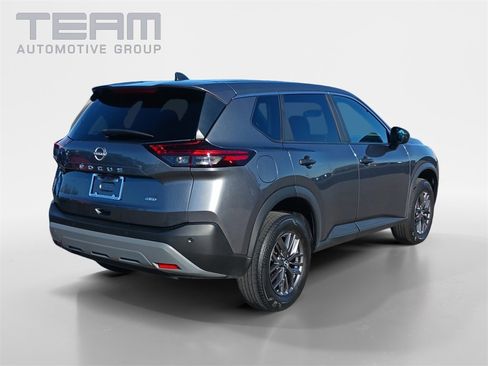 Used 2023 Nissan Rogue S image 7