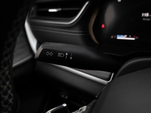 Used 2022 Jeep Grand Cherokee Limited image 23