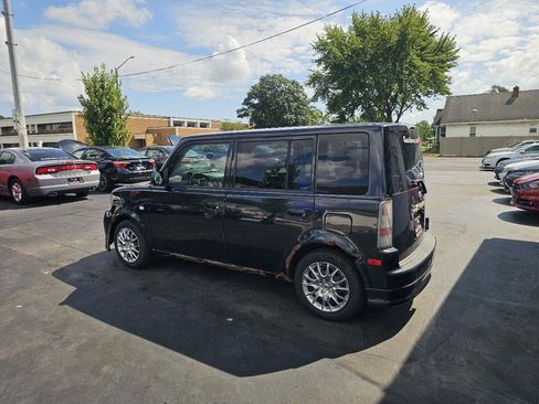 Used 2006 Scion xB FWD image 7
