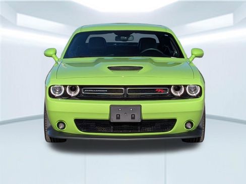 Used 2023 Dodge Challenger R/T w/ Plus Package image 17