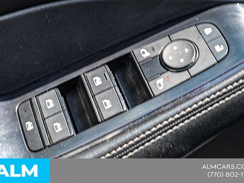 Used 2024 Nissan Rogue SV AWD/4WD image 39