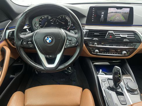 Used 2018 BMW 530i xDrive AWD/4WD image 17