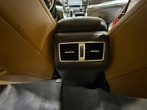 Used 2016 Nissan Maxima SR image 32