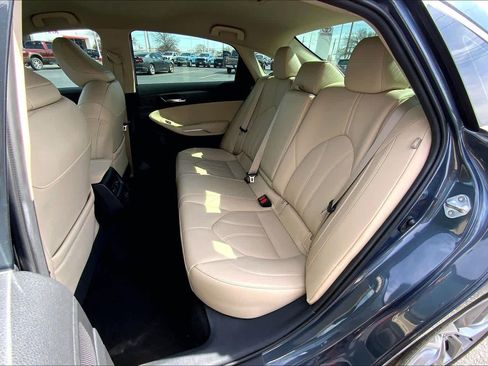 Used 2022 Toyota Avalon XLE image 21