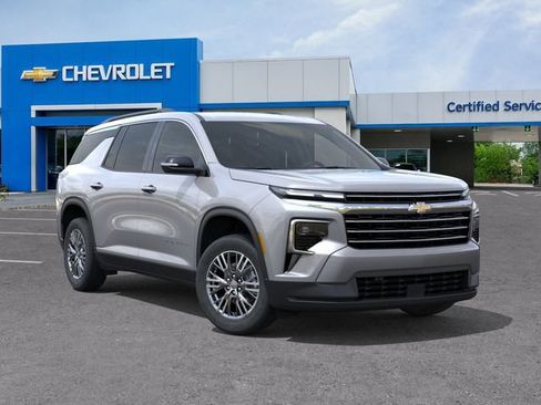 New 2026 Chevrolet Traverse LT w/ Driver Confidence Package FWD image 7