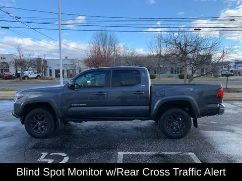 Used 2022 Toyota Tacoma SR5 image 8
