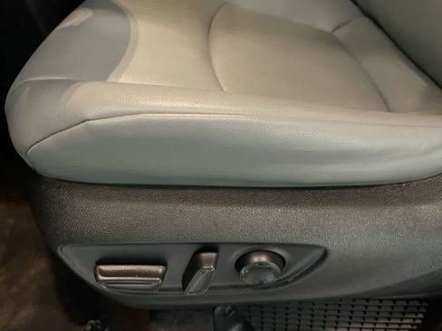 Used 2024 Toyota Sienna XLE image 12