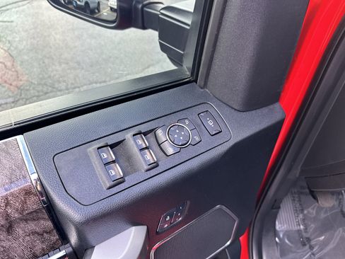 Used 2018 Ford F250 Lariat w/ Lariat Ultimate Package image 11