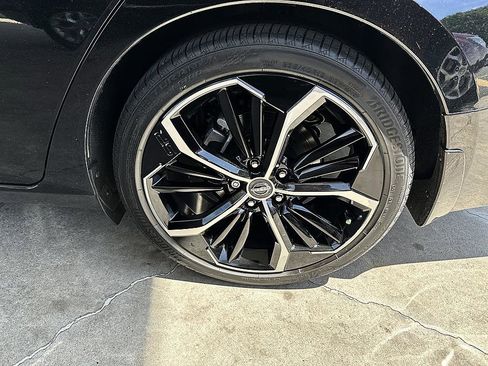 Certified 2023 Nissan Altima 2.5 SR FWD image 10