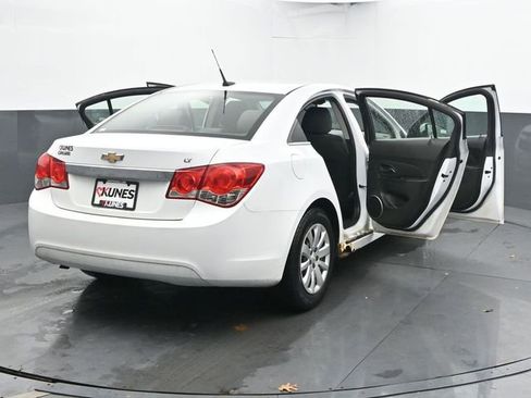 Used 2011 Chevrolet Cruze LT image 51
