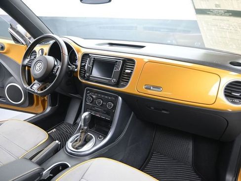 Used 2017 Volkswagen Beetle 1.8T Dune image 14